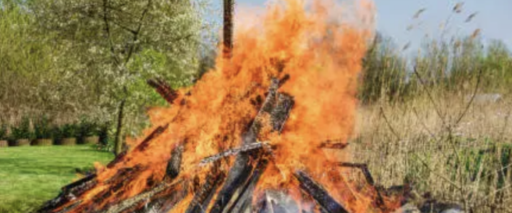 Osterfeuer bei der CTV im Hehlentorgebiet