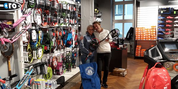 Hand in Hand – our-fanshop.com und die CTV Hand in Hand – our-fanshop.com und die CTV